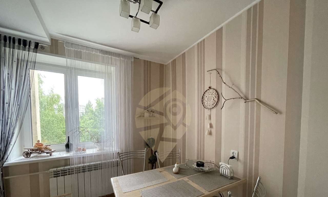 квартира г Старый Оскол м-н, Космос, 1Б фото 4