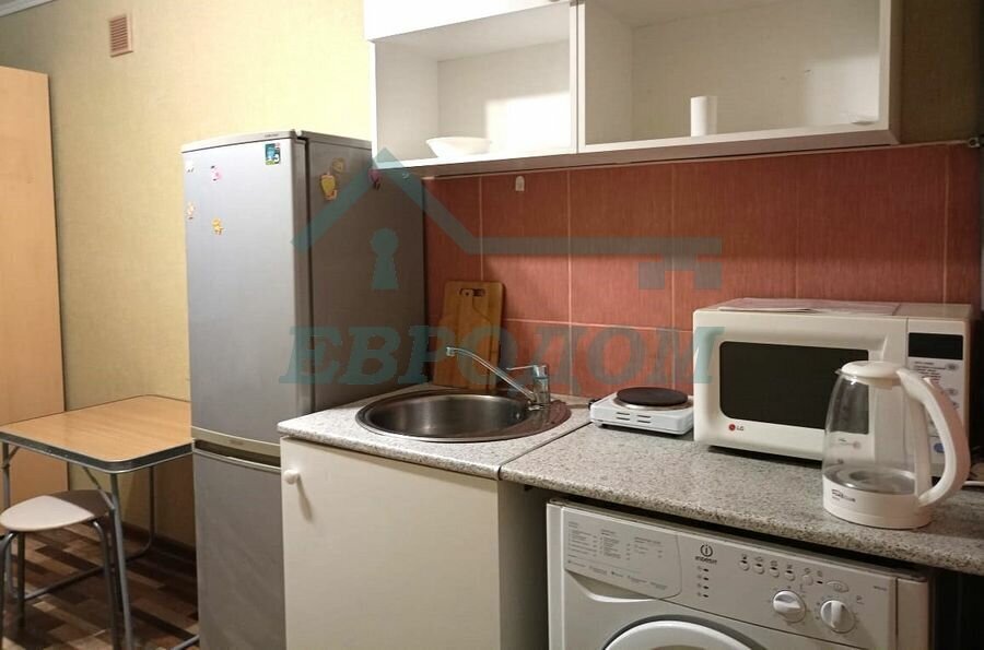комната г Новосибирск ул Немировича-Данченко 124 Площадь Маркса фото 1