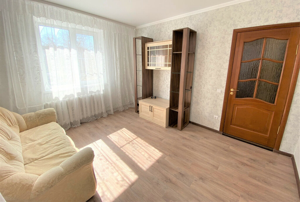 квартира г Волгодонск ул Индустриальная 13 фото 2