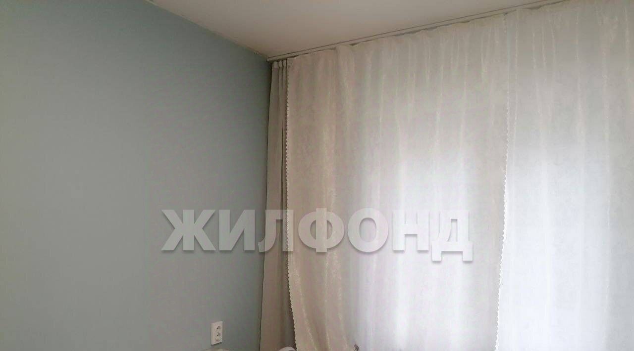 квартира г Барнаул р-н Октябрьский ул Чихачева 17 фото 7