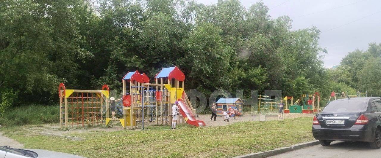 квартира г Барнаул р-н Октябрьский ул Чихачева 17 фото 25