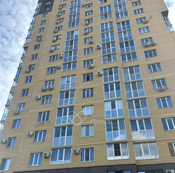 квартира г Волгоград р-н Дзержинский ул Рионская 7б фото 19