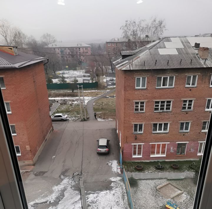 комната г Прокопьевск р-н Центральный ул Кучина 24а фото 4