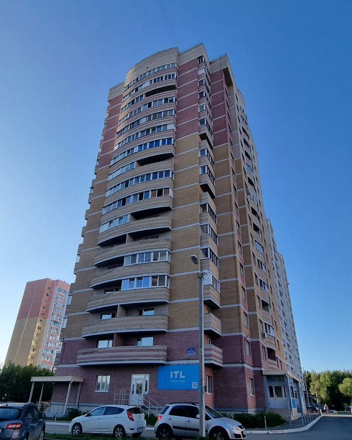 квартира г Ижевск р-н Октябрьский ул Холмогорова 85 фото 1