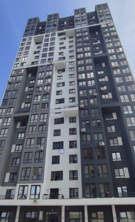 квартира г Тюмень р-н Калининский ул Александра Протозанова 8к/1 фото 1