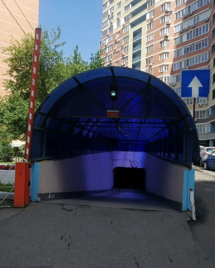 машиноместо г Люберцы пр-кт Октябрьский 18к/2 Ухтомская фото 1