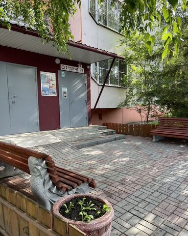р-н Центральный ул Арнольда Нейбута 7 фото