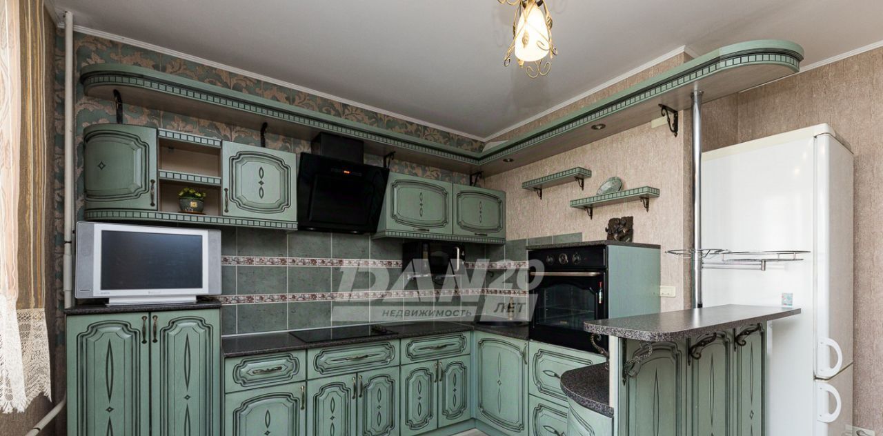 квартира г Челябинск р-н Калининский ул Братьев Кашириных 131а фото 9