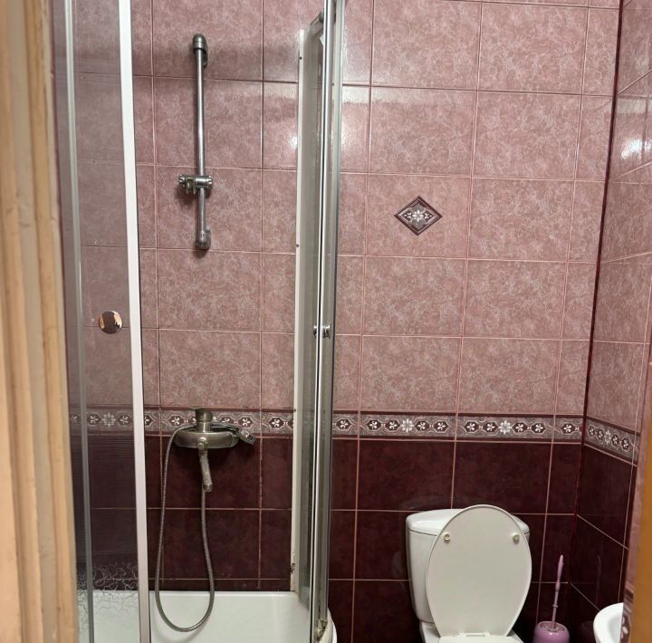 квартира г Астрахань р-н Кировский ул 11-й Красной Армии 2к/1 фото 10