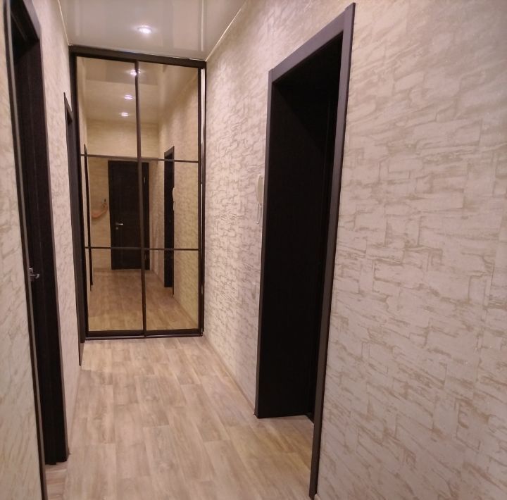 квартира г Саратов р-н Заводской ул. Имени Г. К. Орджоникидзе, 42А фото 17