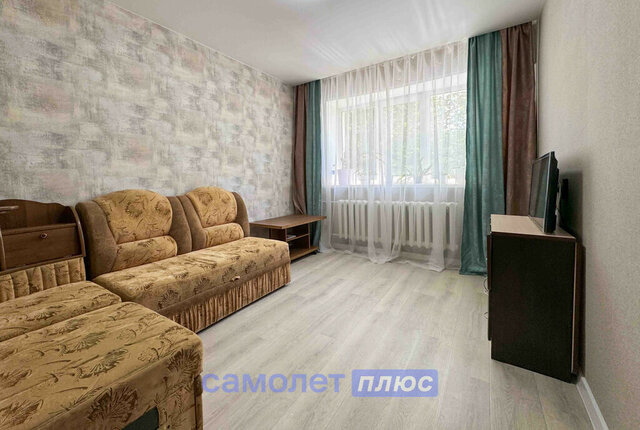 улица Космонавта Андрияна Григорьевича Николаева, 16 фото