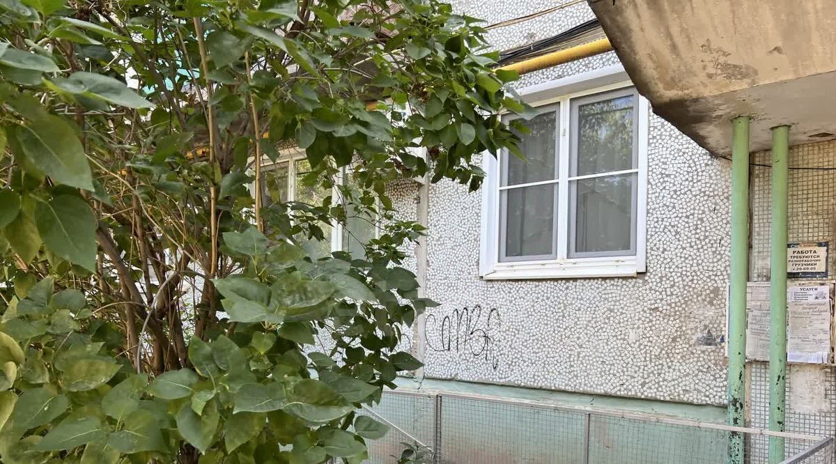 квартира г Астрахань р-н Советский ул Космонавтов 4к/1 фото 11