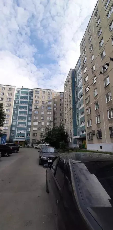 комната г Челябинск р-н Калининский ул Братьев Кашириных 102 фото 1