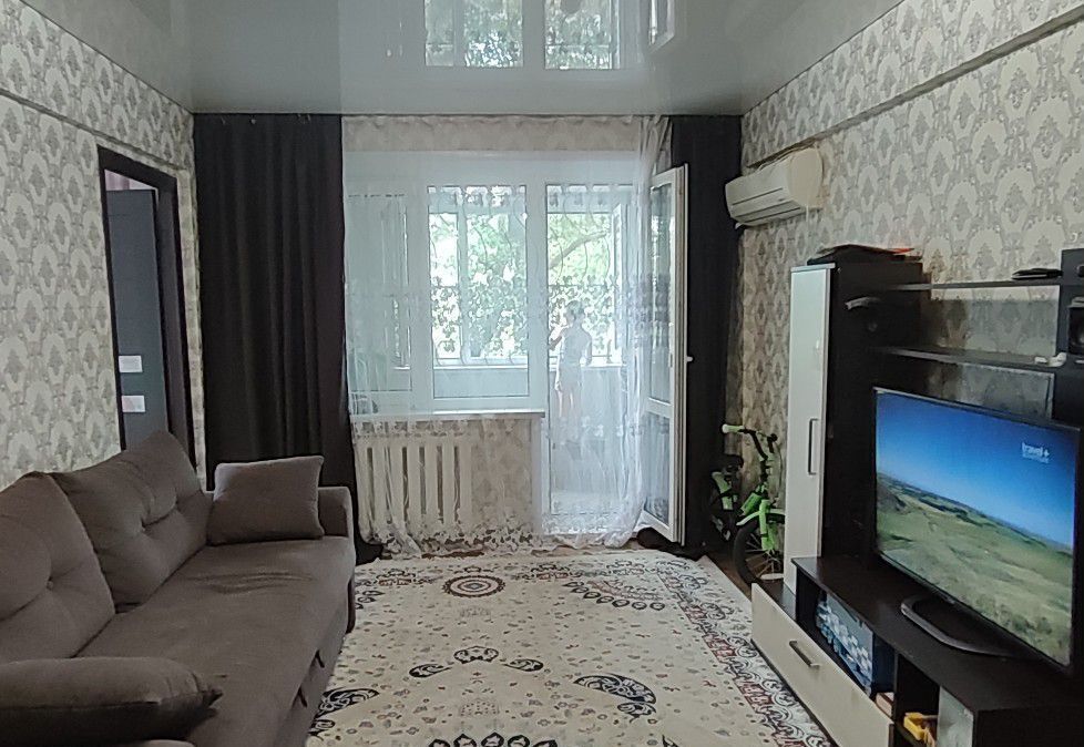 квартира г Астрахань р-н Советский ул Звездная 5 фото 1