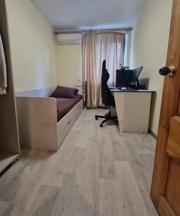 квартира г Саратов р-н Фрунзенский улица имени Д. В. Емлютина, 44Е фото 2