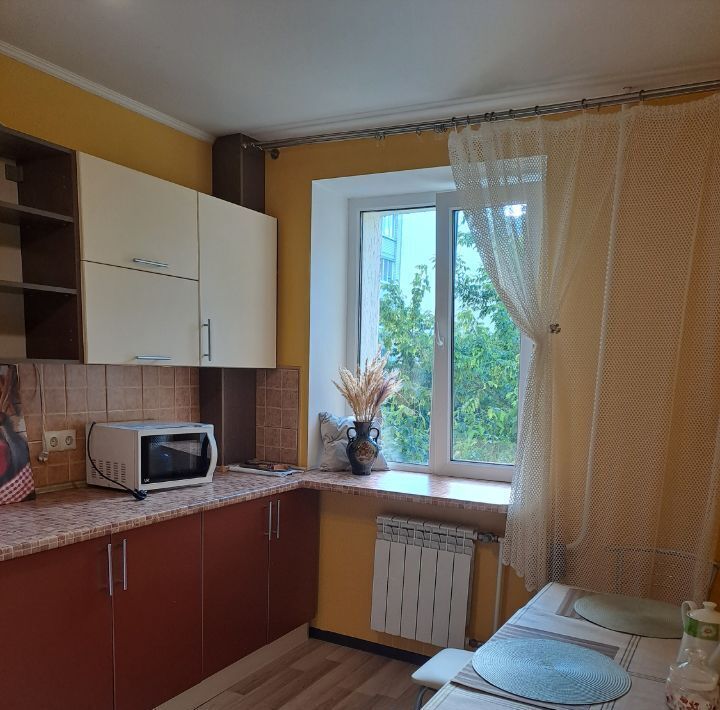 квартира г Саратов р-н Фрунзенский ул Железнодорожная 58б фото 4