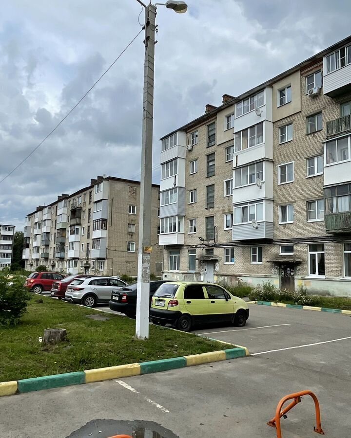 квартира р-н Новомосковский г Новомосковск ул Октябрьская 41 фото 1