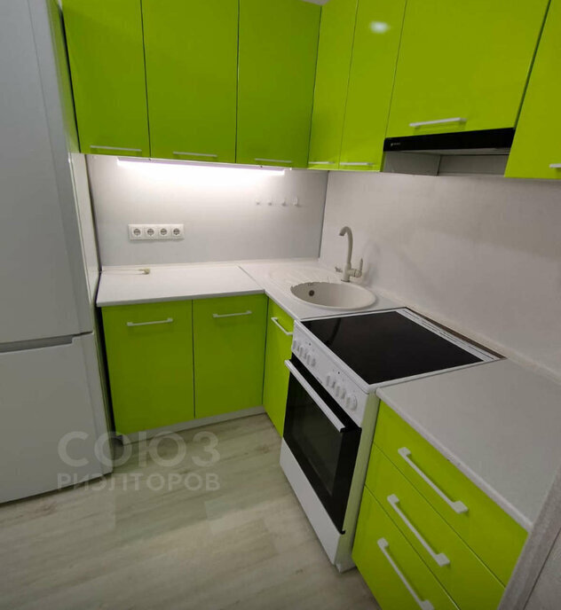 квартира г Волгоград р-н Кировский ул им. Гаря Хохолова 11 фото 10