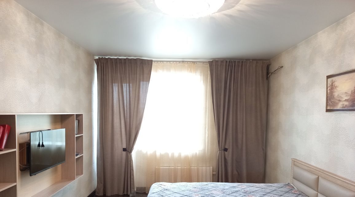 квартира г Тольятти р-н Автозаводский б-р Цветной 37 16-й кв-л фото 1