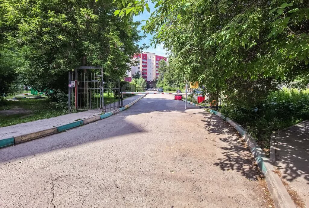 квартира г Новосибирск р-н Дзержинский Золотая Нива ул Адриена Лежена 10/3 фото 20