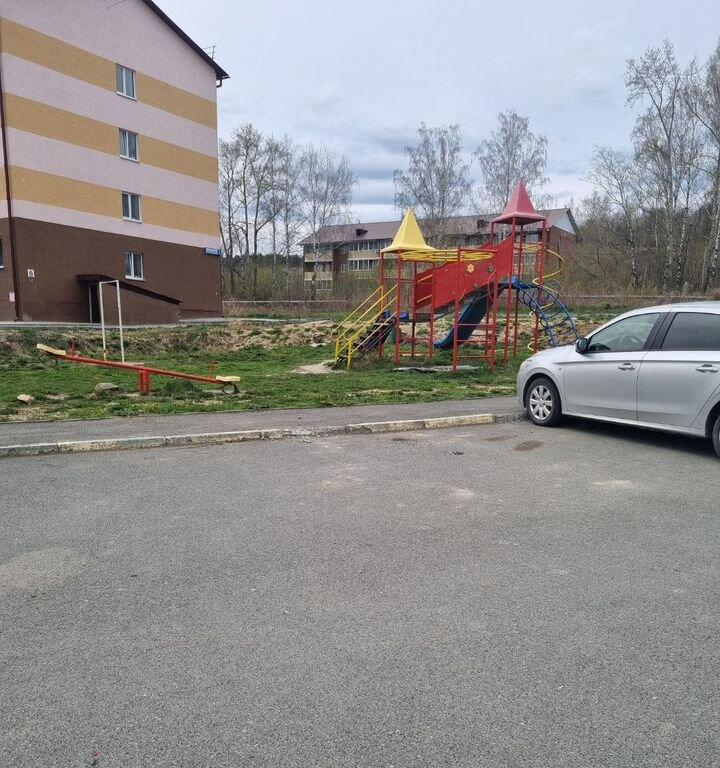 квартира г Дегтярск ул Стахановцев 1б фото 12