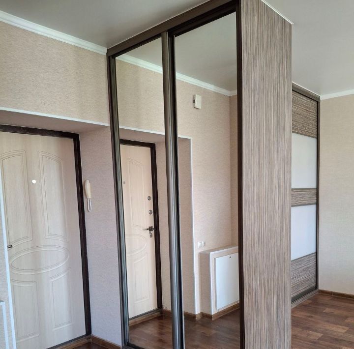 квартира г Омск р-н Кировский пр-кт Комарова 16 фото 6