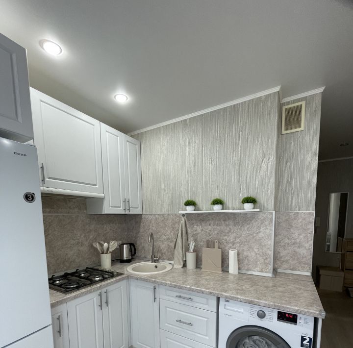 квартира г Омск р-н Кировский ул Дмитриева 2/1 фото 3