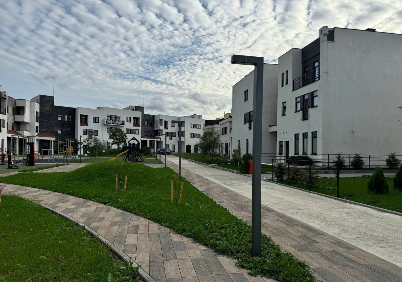 квартира г Новороссийск р-н Приморский ул Пальмовая 22 ЖК «Город Золотой» Цемдолина фото 1