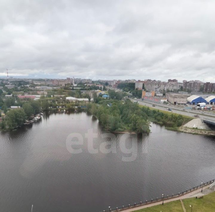 квартира г Череповец р-н Индустриальный ул Набережная 43 фото 18