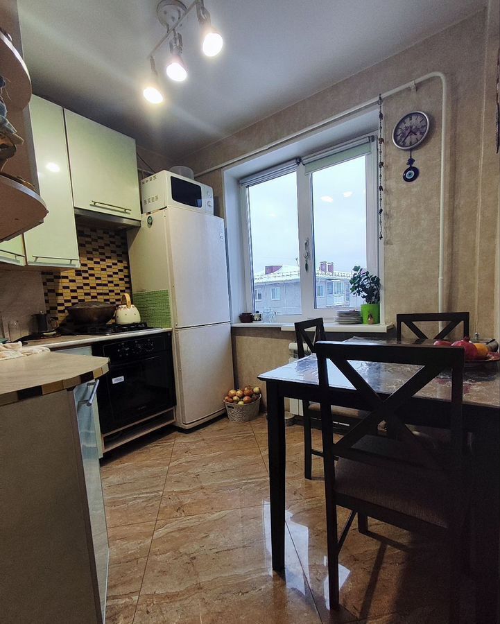 квартира г Омск р-н Октябрьский ул 75 Гвардейской бригады 12а фото 1