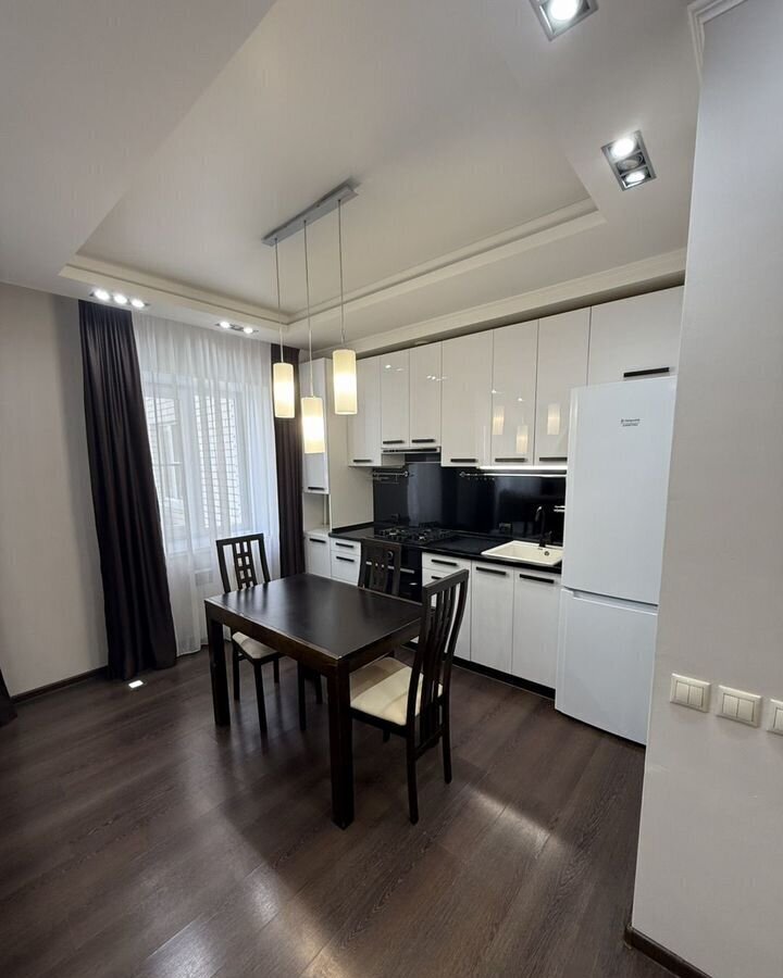 квартира г Астрахань р-н Советский ул. Набережная реки Царева, 87к 6 фото 7