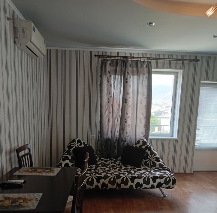 комната г Судак б-р Ореховый 32 фото 11