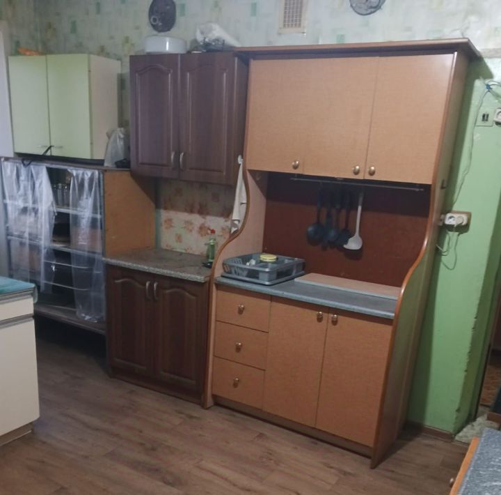 комната г Тольятти р-н Автозаводский ул Автостроителей 68 фото 2