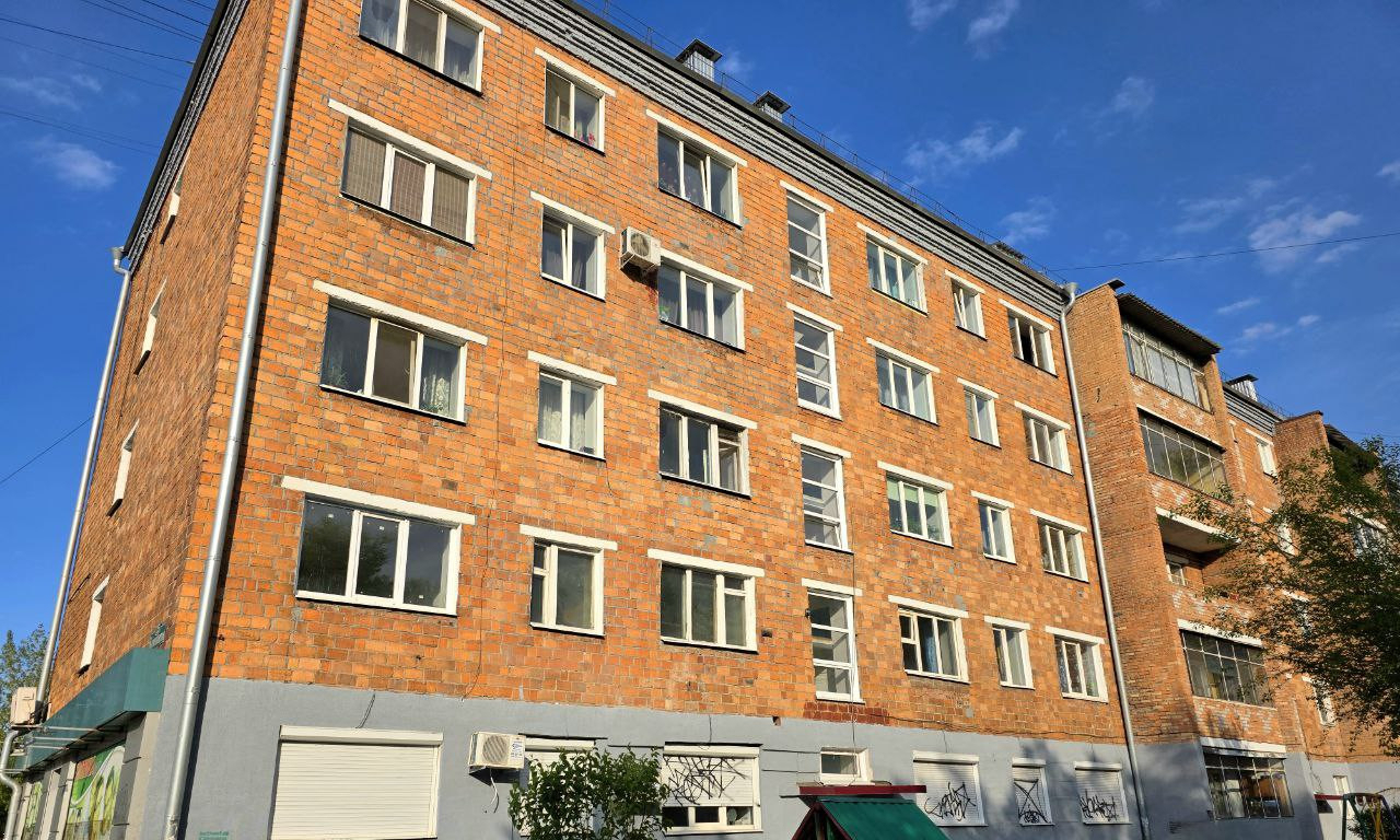 квартира г Черногорск р-н кв-л Южный пр-кт Космонавтов 25 м-н фото 1