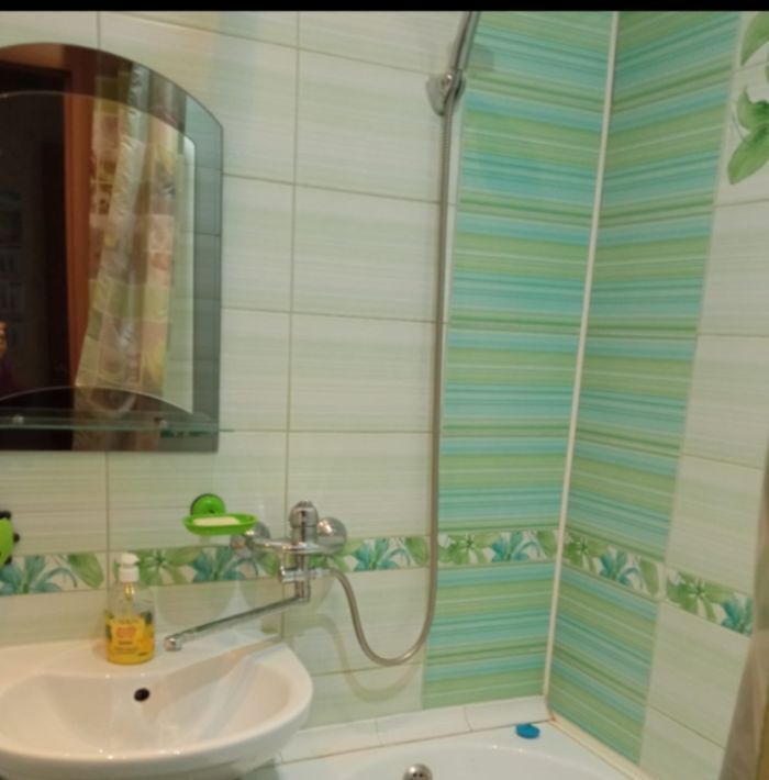 квартира г Омск р-н Кировский ул Суровцева 102 фото 2