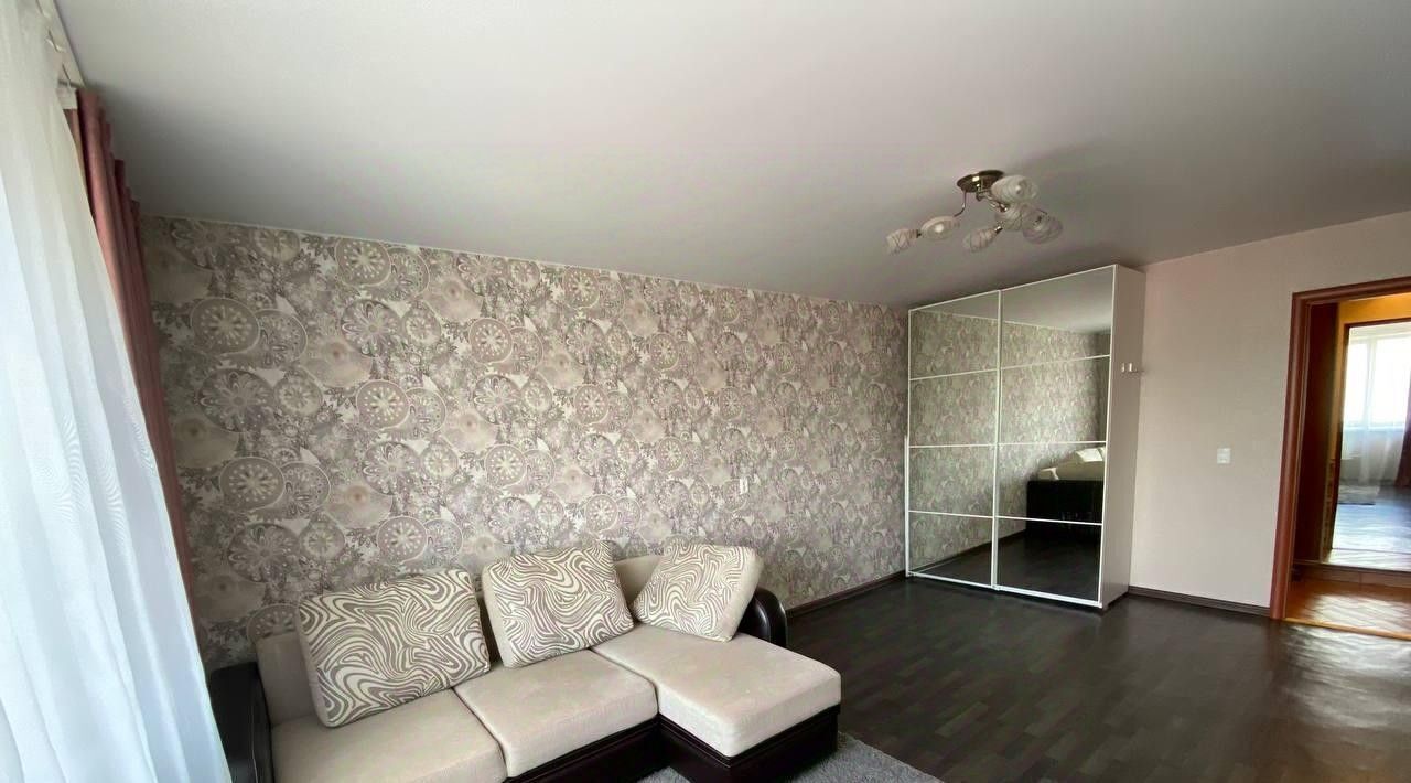 квартира г Омск р-н Кировский ул Дмитриева 5/3 фото 9