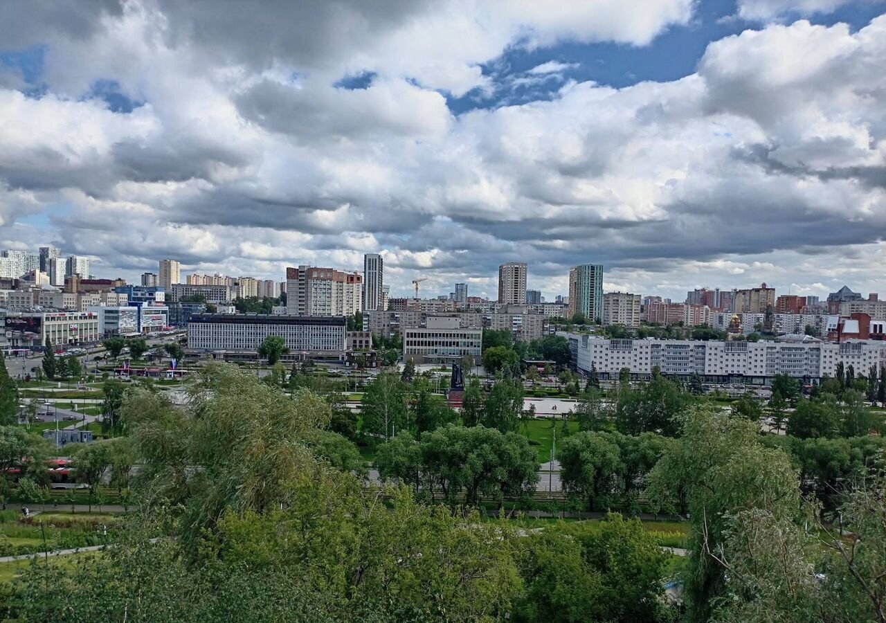квартира г Пермь р-н Ленинский ул Петропавловская 79 фото 3