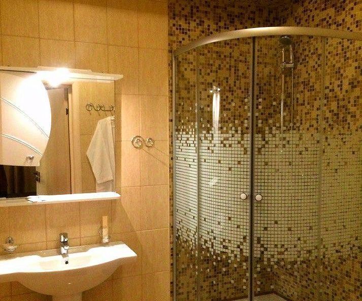 комната г Омск р-н Центральный ул Масленникова 26 фото 6