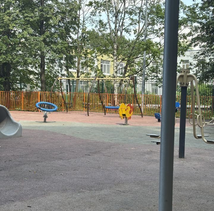 квартира г Москва метро Новоясеневская проезд Карамзина 9к/1 фото 6