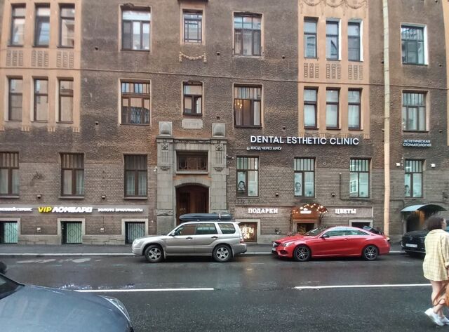 метро Гостиный Двор ул Большая Конюшенная 19/8 фото