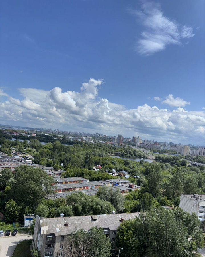 квартира г Пермь р-н Дзержинский ул Сергея Есенина 9а фото 19