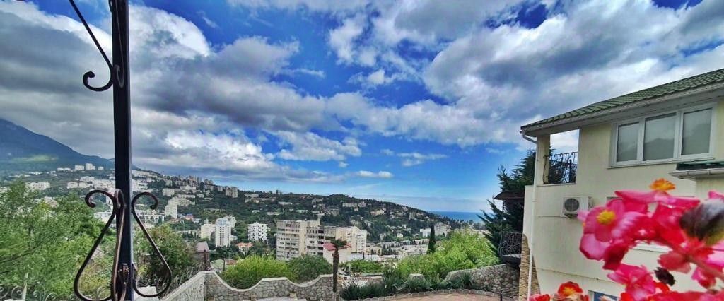 дом г Ялта ул Ленинградская фото 16
