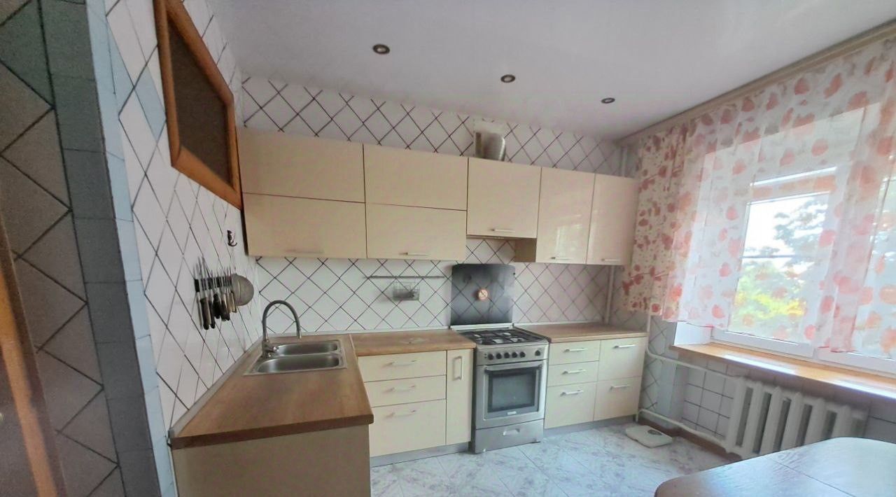 квартира р-н Ейский г Ейск ул Горького 25/2 фото 3