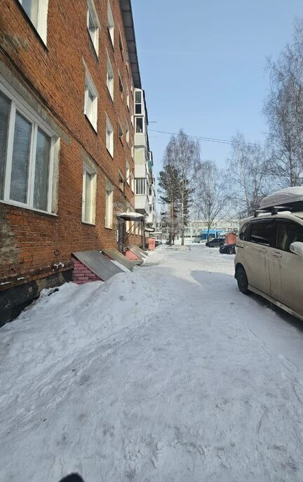квартира г Осинники ул Ефимова 15 фото 1