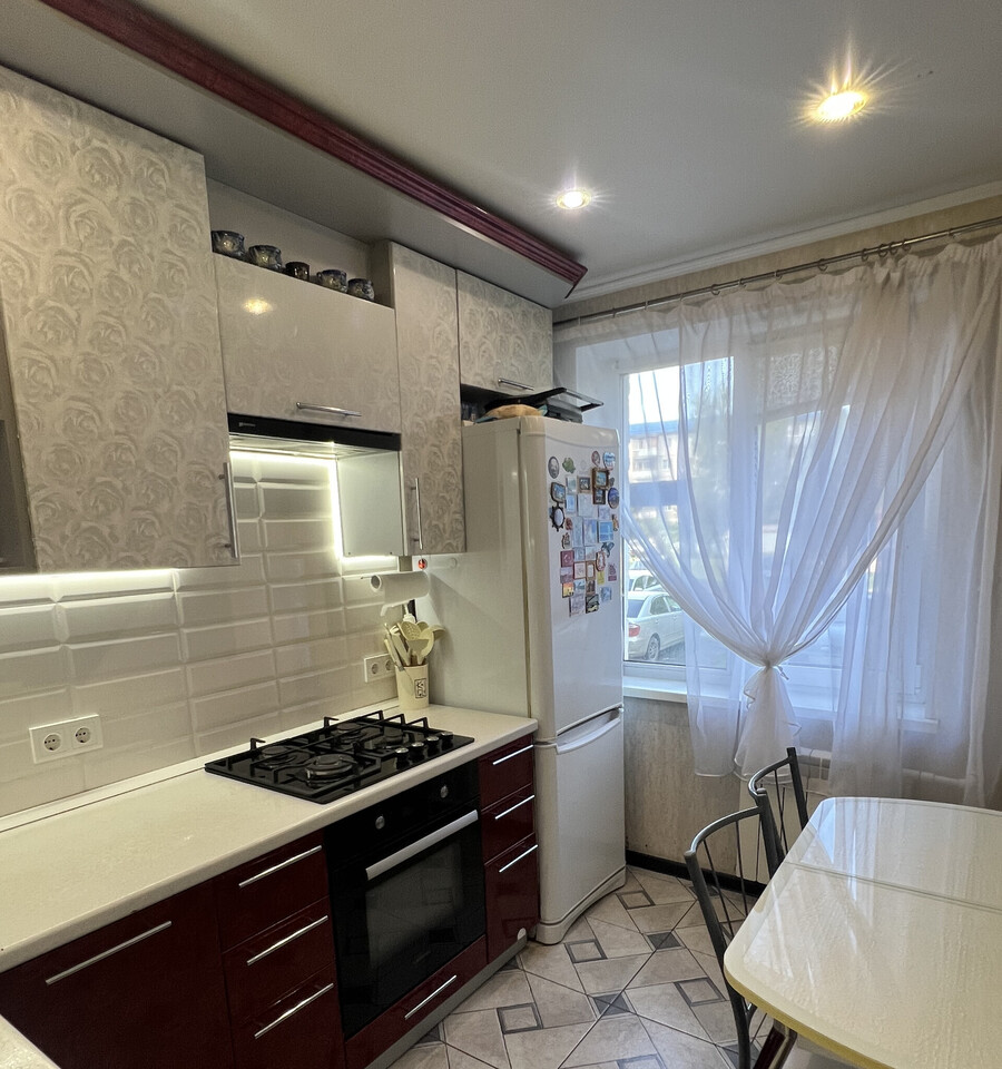 квартира г Омск Заозёрный пр-кт Менделеева 27 фото 1