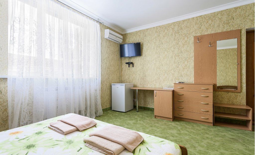комната г Евпатория пгт Заозерное ул Прибрежная 2а фото 2