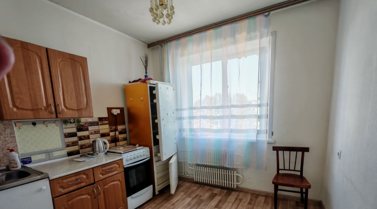 квартира г Тольятти р-н Автозаводский ул Тополиная 29 фото 1