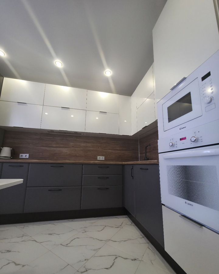 квартира г Ульяновск р-н Засвияжский ул Аблукова 10 фото 1