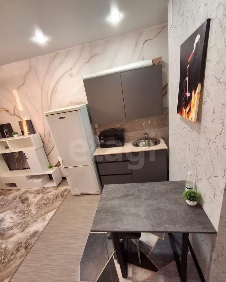 квартира г Новосибирск р-н Кировский ул Виктора Уса 15 фото 3