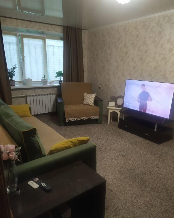 квартира г Магнитогорск р-н Орджоникидзевский ул Доменщиков 17/1 фото 2